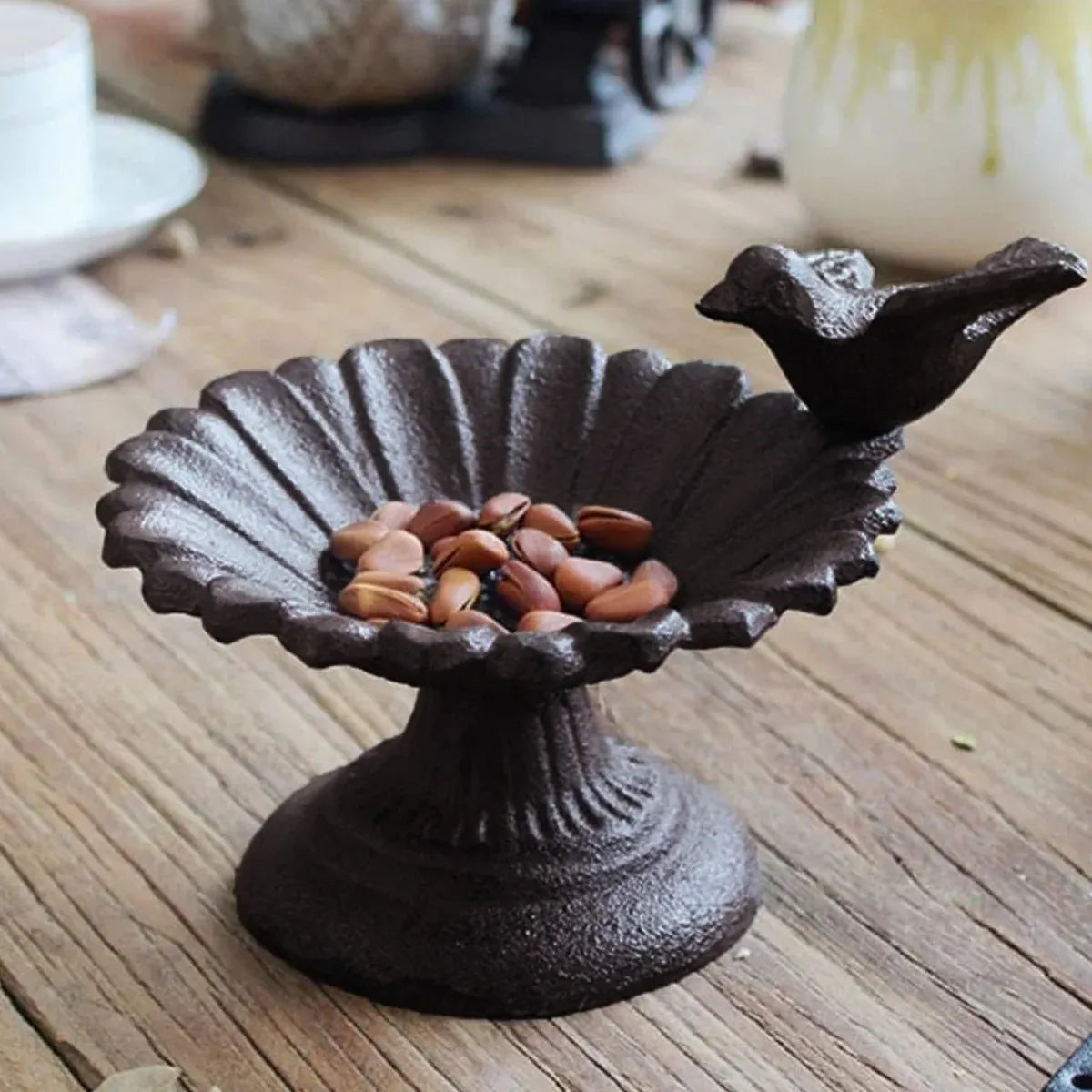 Retro Petal Shaped Bird Feeder Hanging Decorative Outdoor Garden Bird Feeding