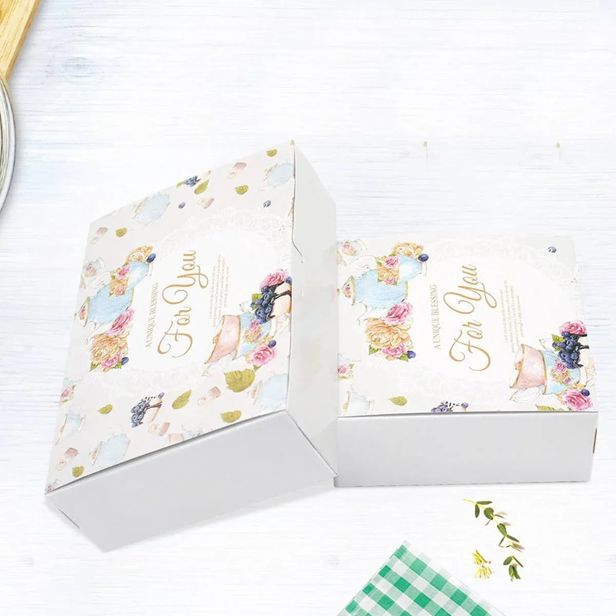 50Pcs Pastry Gift Box Cookie Tart Packaging Flower Pattern Bakery Box Easy Fold - 14x14x5CM