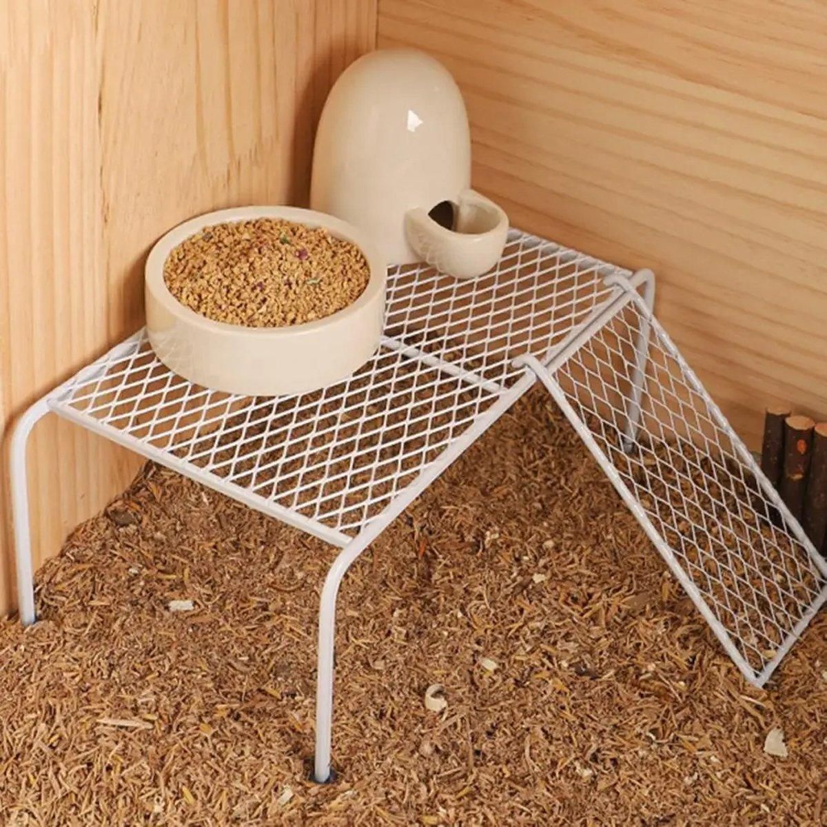 Metal Iron Chicken Feeding Ladder Grid Shelving Landscaping Platform Supplies - White-S