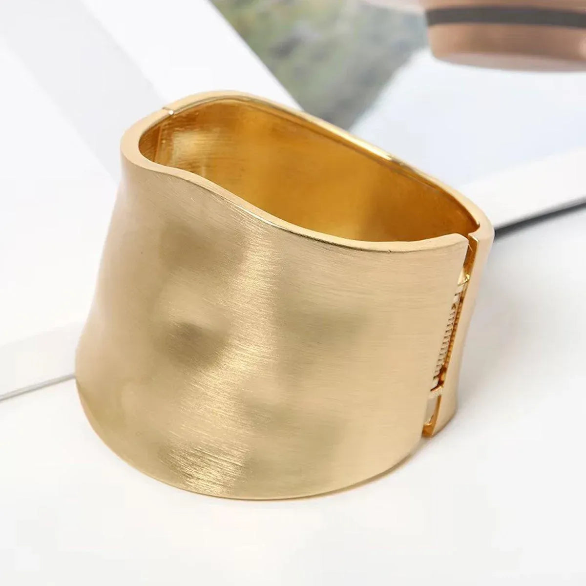 Wide Edge Exaggerated Bangle Fashion Bracelet Vintage Style Premium Jewellery