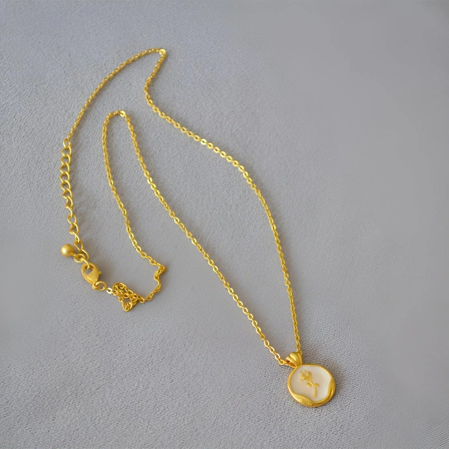 Vintage Bohemian Floral Round Pendant Necklace Women Fashion Chain Jewelry - Pearl-Rose