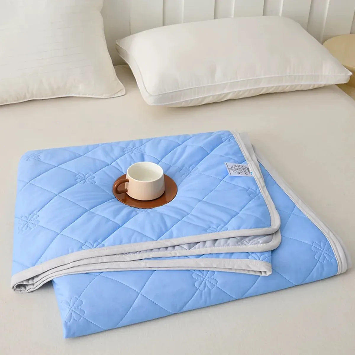 Cooling Summer Quilt 180 x 200cm Ice Silk Solid Colour Lightweight Comforter - Grey