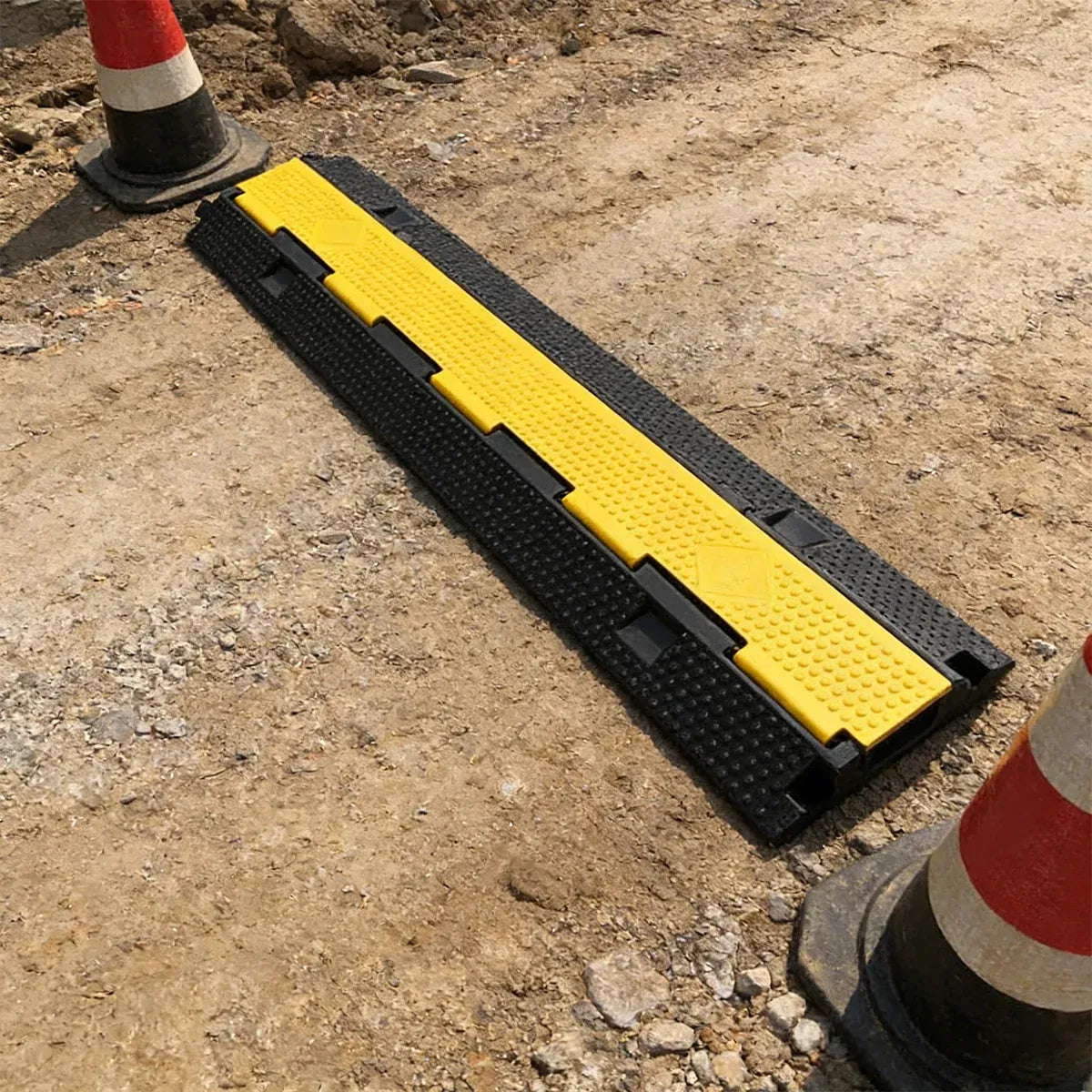 Rubber Slotted Speed Bump with Flip Cable Cover for Driveways